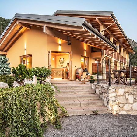 Agriturismo Al Maniero Trento Exteriör bild